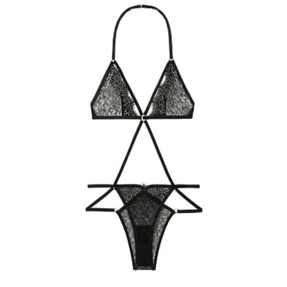 Victoria's Secret Strappy Lace Teddy NWT - Picture 2 of 4